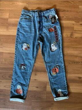 🆕 Halloween Ghost Hot Topic Blue High-Rise Embroidered Women’s Mom Jeans